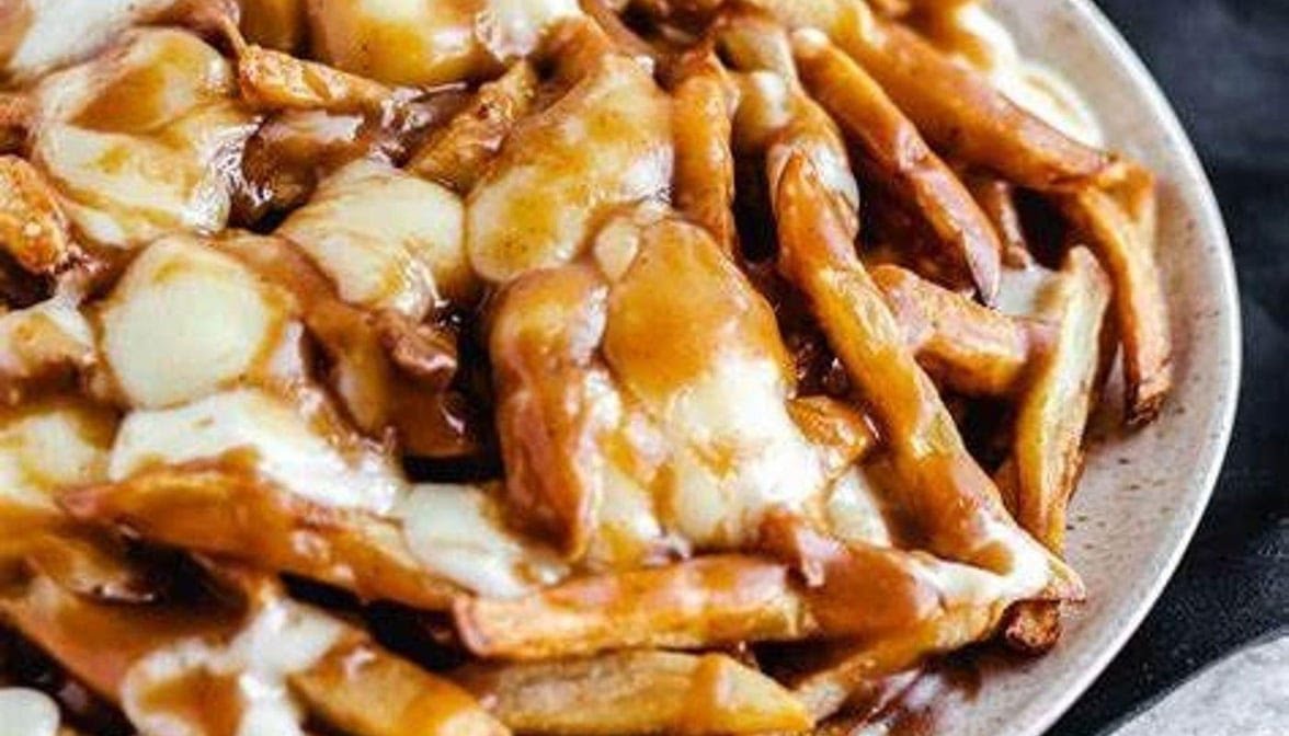 Poutineville Queen Mary by null