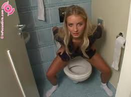 Easaatbaaaaaa eydpbmjrbujcmqyx jpg x Toilet pissing
