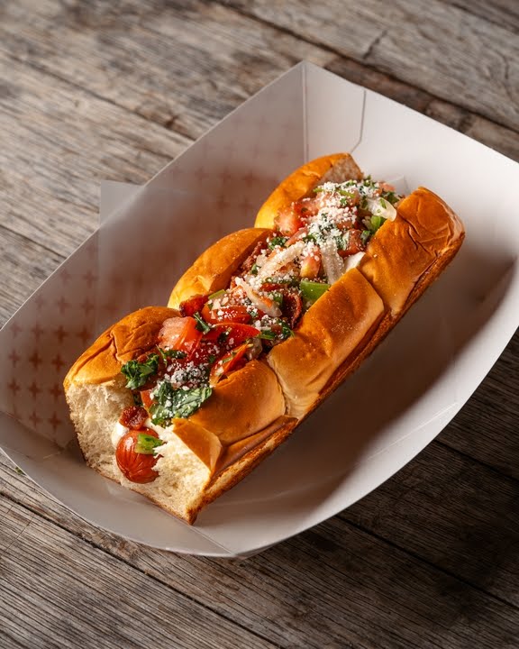 Vogue Tavern by null