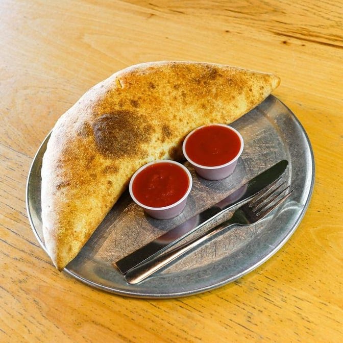 Lazy Moon Pizza by null