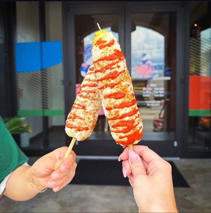 Fonda Lupita by null