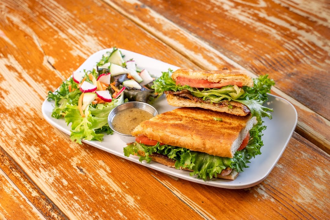 Independent Bar & Kitchen by null