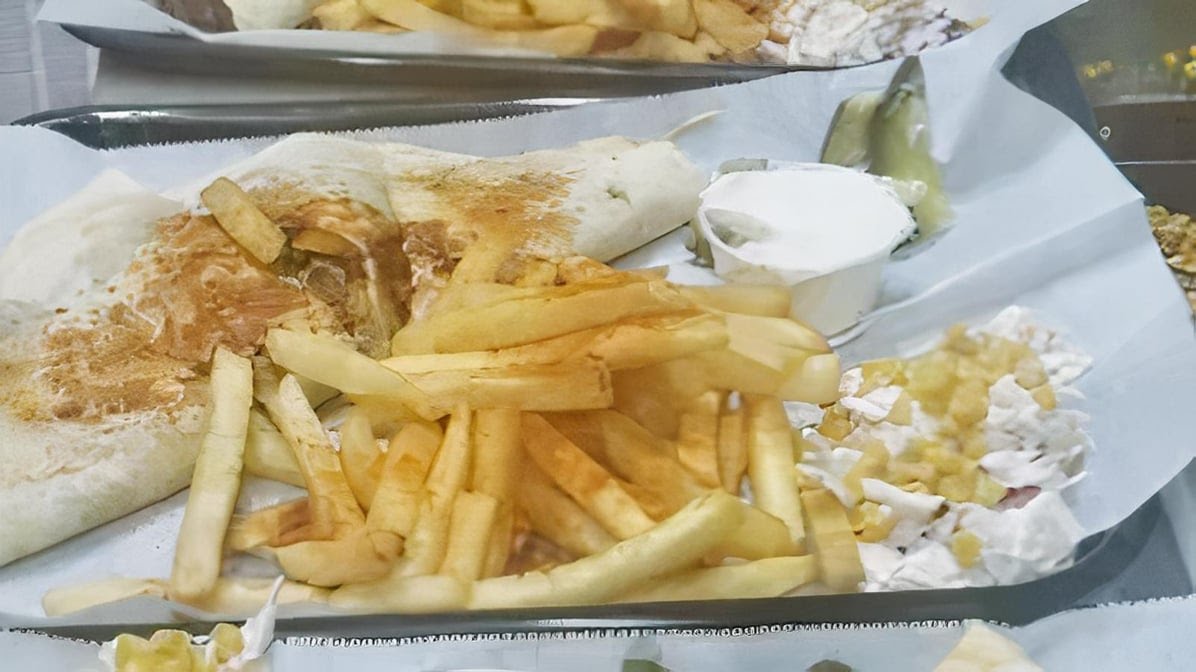 Station Shawarma by null