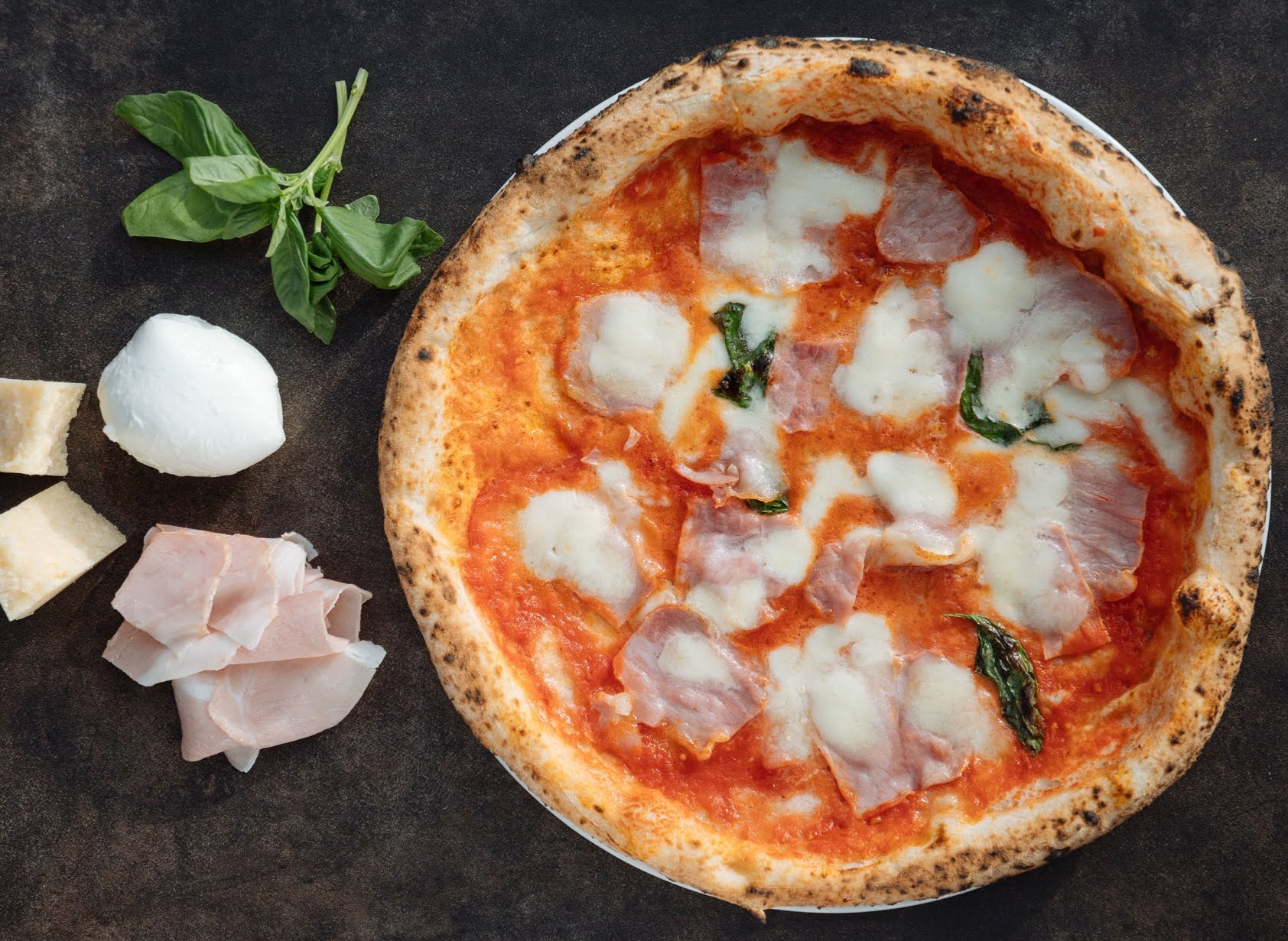 Pizza Nuova by null