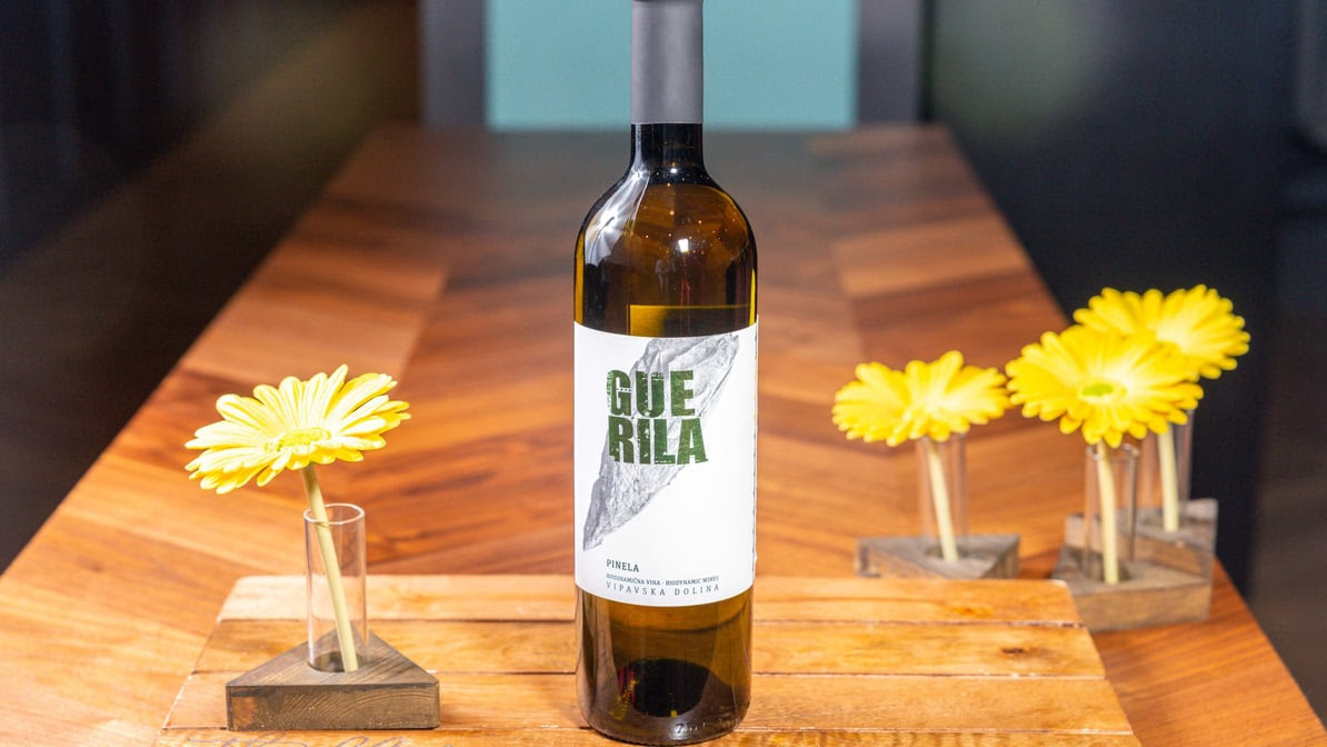 Barkada Wine and Cocktail Bar by null