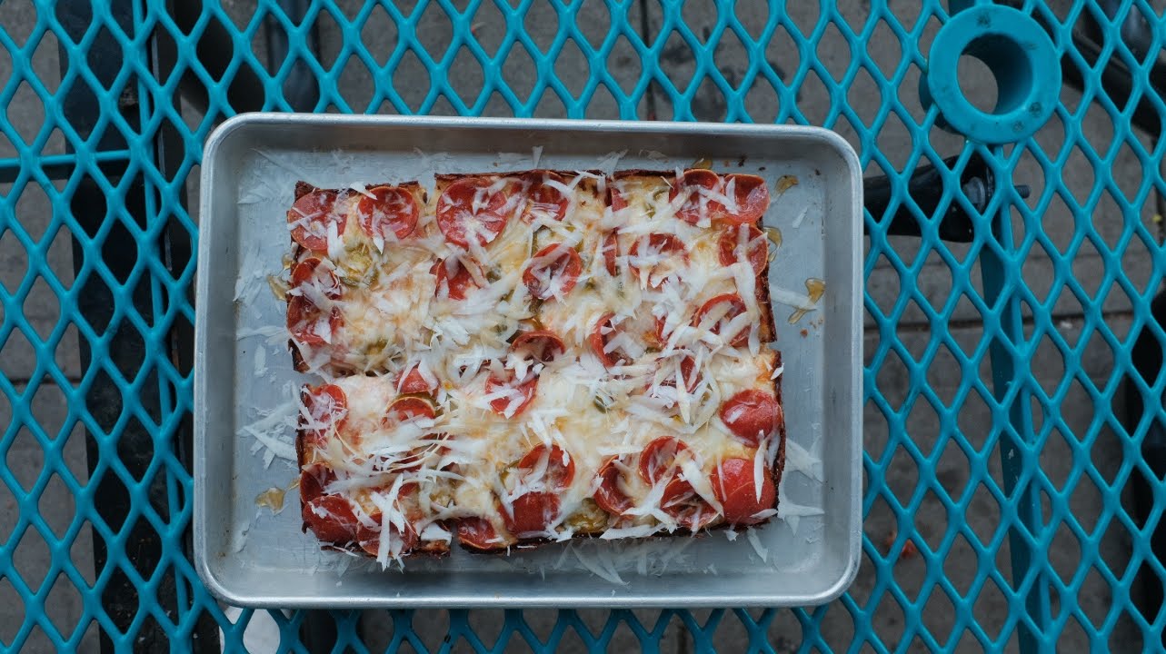 Wrecktangle Pizza by null