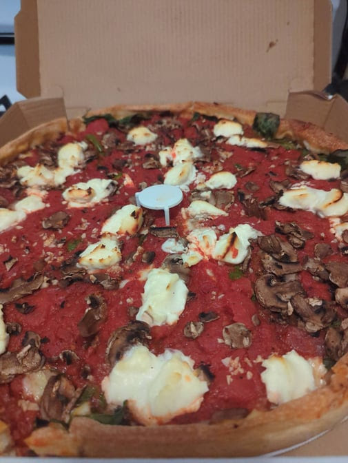 Lefty's Chicago Pizzeria by null