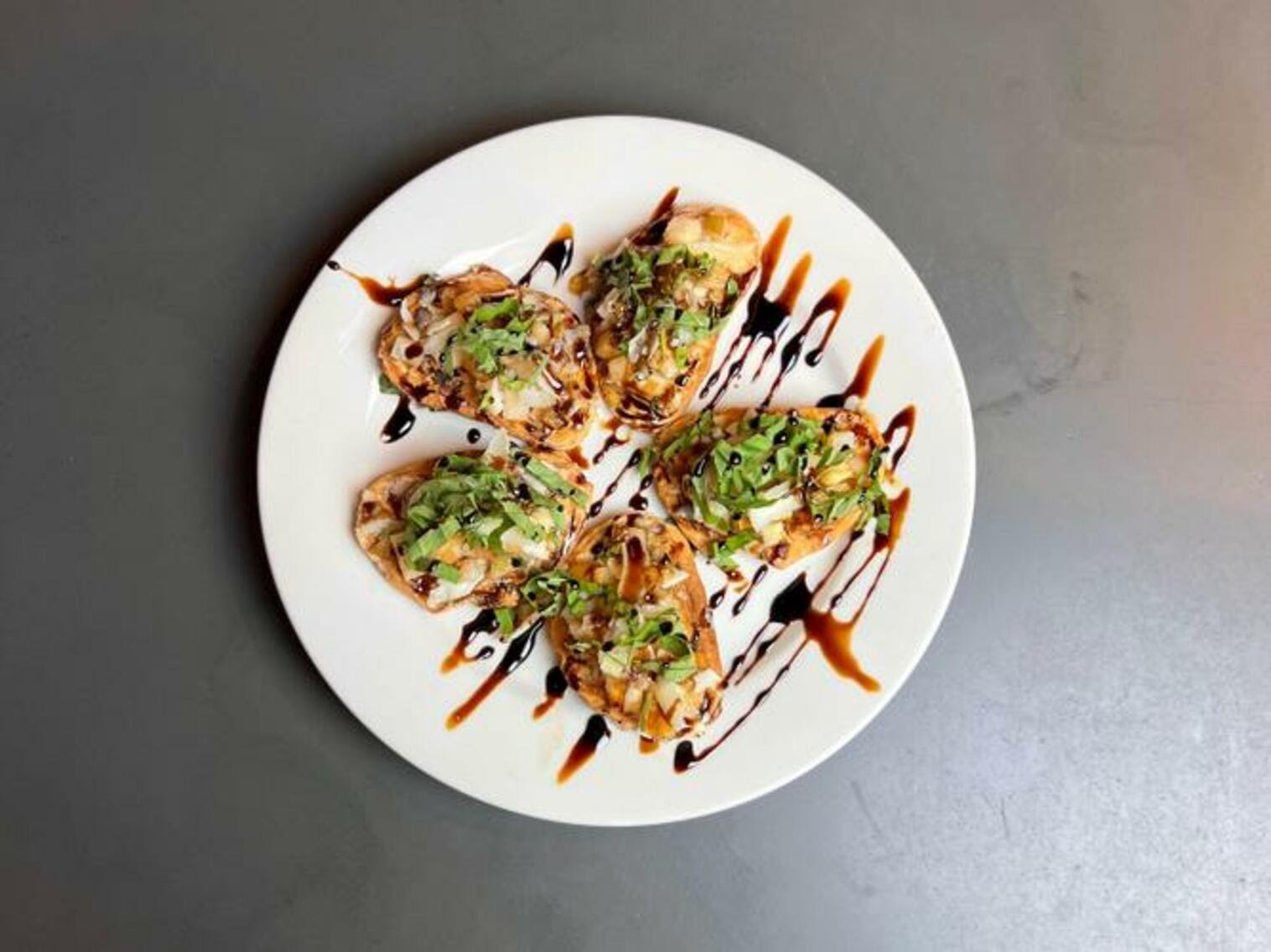 Vezzo NYC Thin Crust Pizza by null