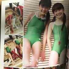 ジュニアアイドル 極小水着|紙製 ポスター】☆ ほぼ 等身大 ☆ 黒宮 れい サイズ［ 84 x 118.5 cm］ ジュニア アイドル 希少 レア 写真 【即日発送】 L｜印刷物