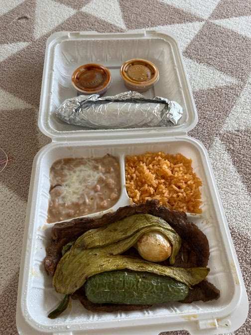 Sazón Latino & Catering by null