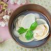 3月3日はひな祭り。雛人形を飾ったり、華やかな食事を並べたりし ...