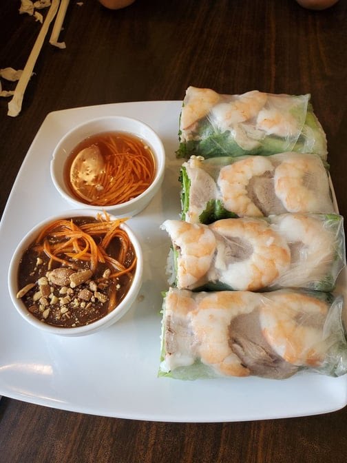 Pho Ivy by null