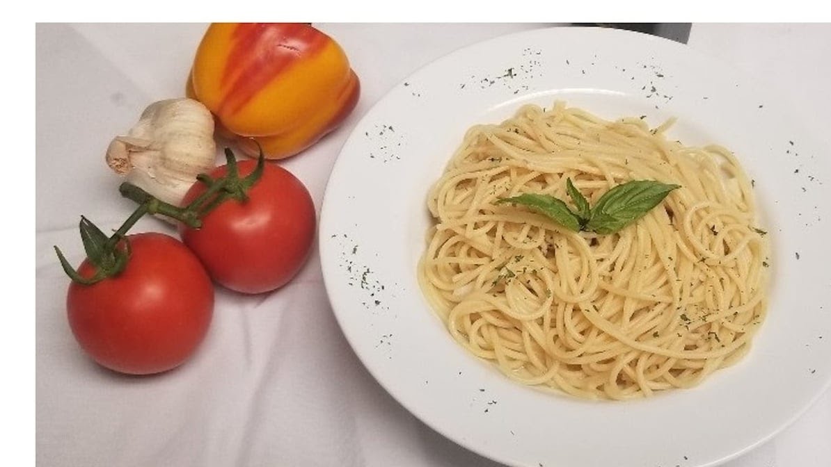 Outta Hand Pizza by null