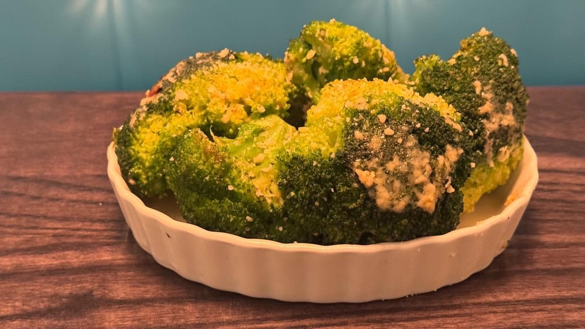 Val's Restaurant by null