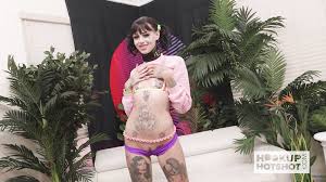 Hookup hotshot internet queens adult rental jpg x Hookup hotshot