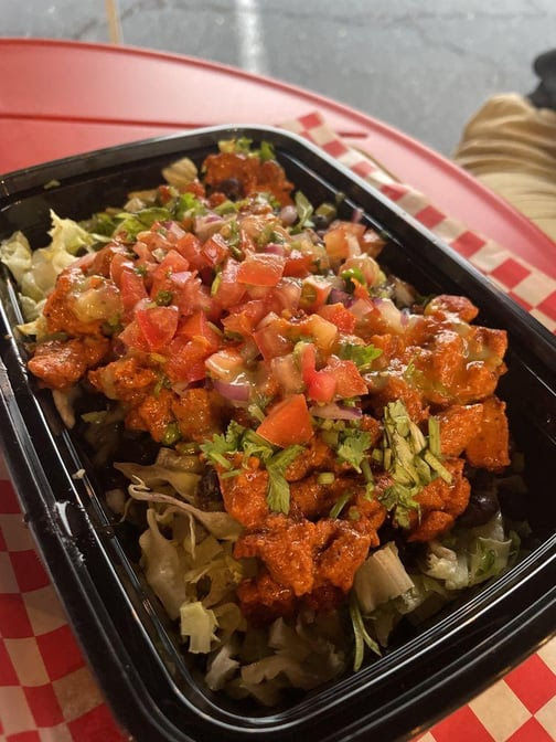 BETZY’S TACOS by null