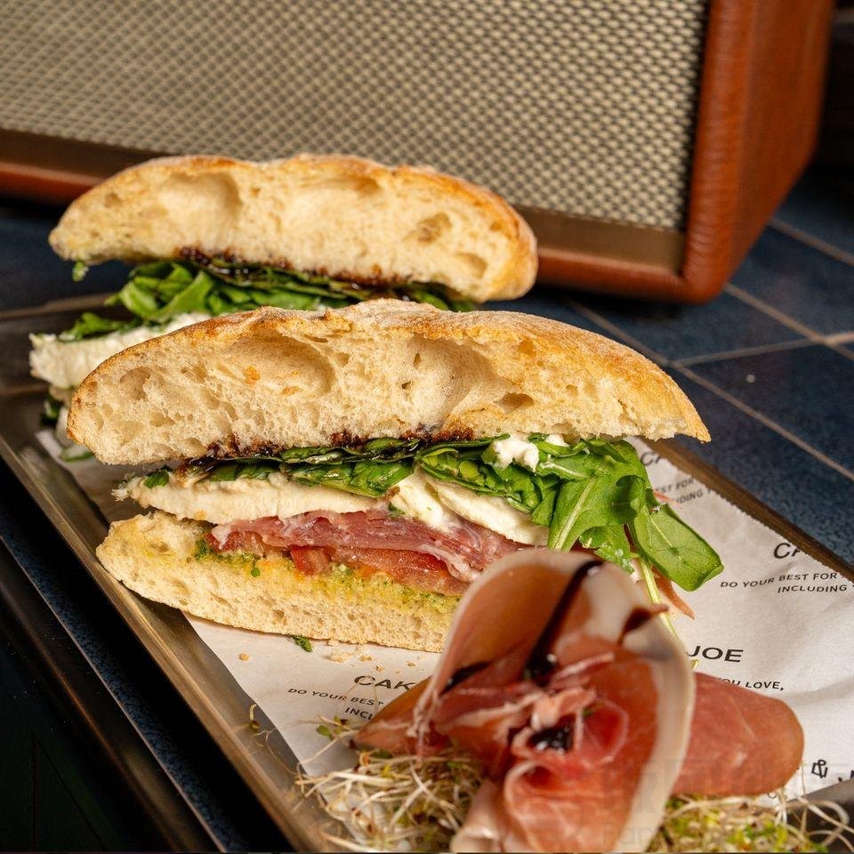 Cake and Joe by null