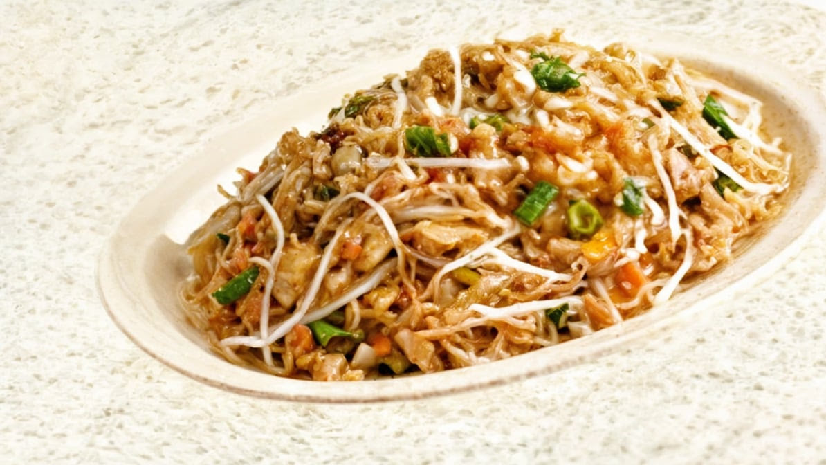 Paik's Noodle by null