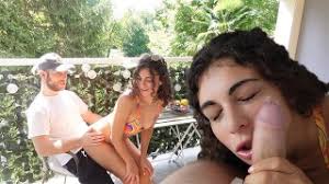 Una ragazza araba con un gran culo si fa scopare da un cazzo nero in una stanza albergo jpg x Ad un cazzo