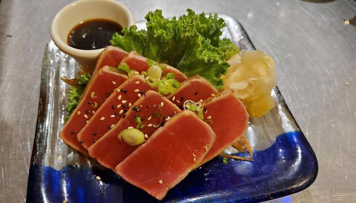 Thai 5 & Sushi Bar by null