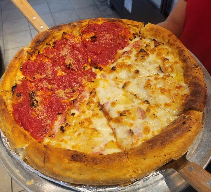 Pan y Pizza Pa' Ya- Irving Park by null