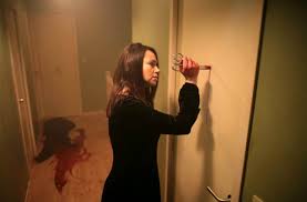 [3GP-MP4] A Linterieur 2007 - Bào Thai Của Quỷ SaTan