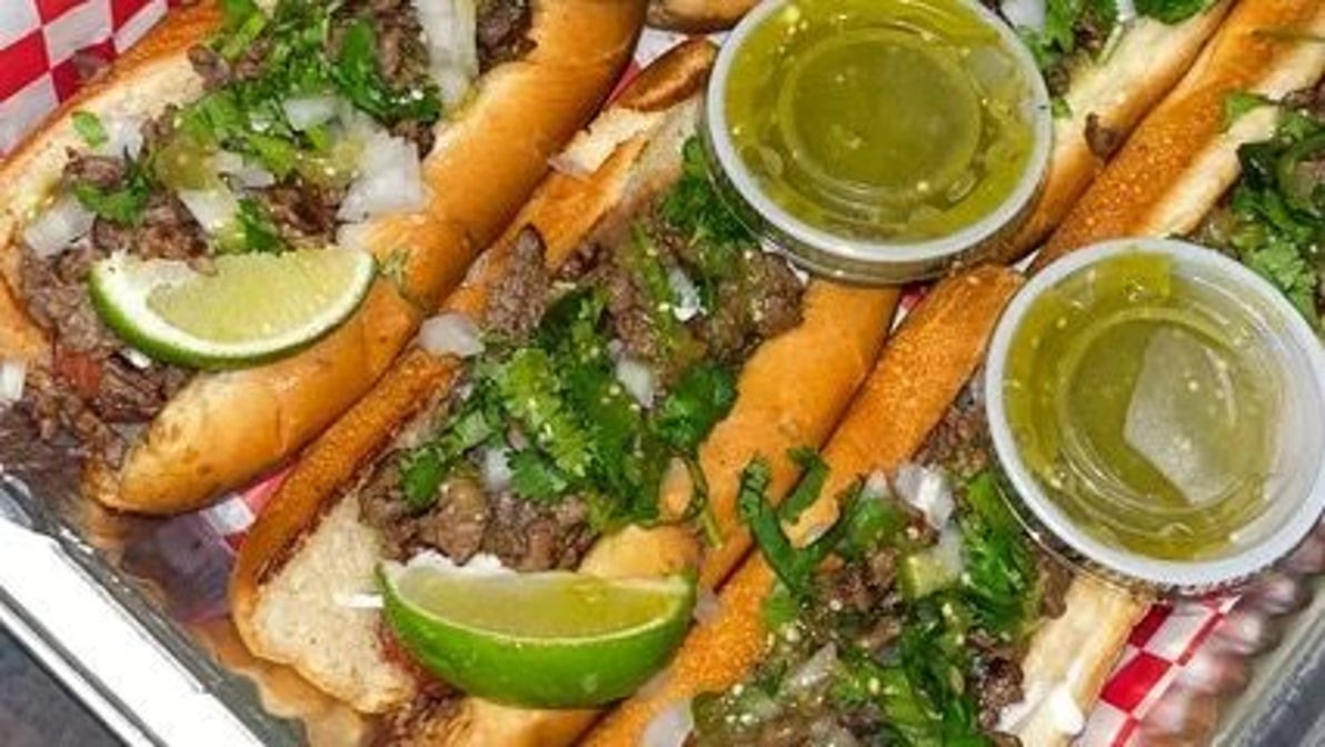 BRICK'S BAR & LALO'S by null