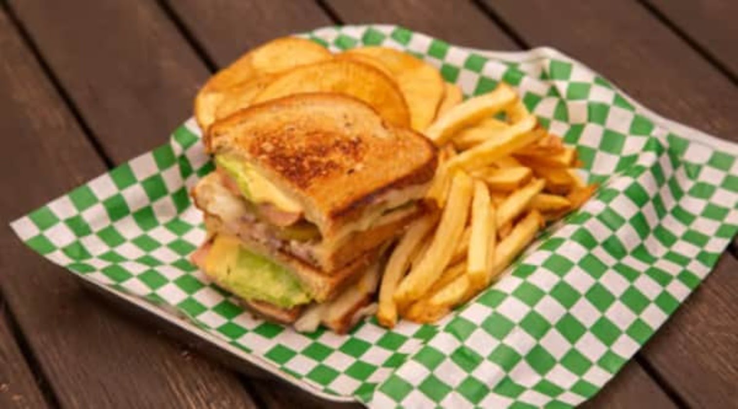 Richmond Bar & Grill by null