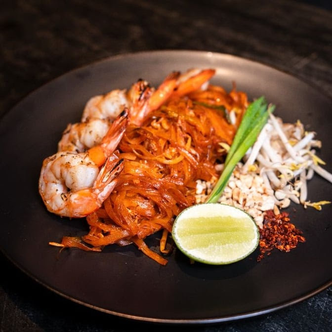 Som Dee Thai Kitchen & Bar by null