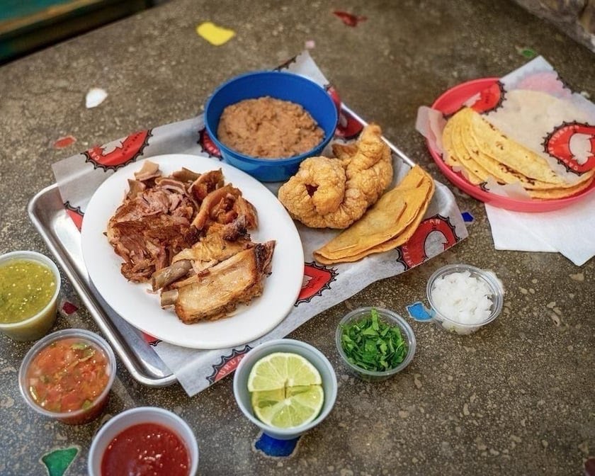 Carnitas Uruapan by null