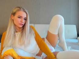 E a ab e ebe abb preview jpg x Hot blonde web cam