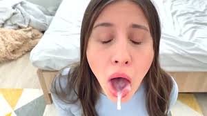 Boquete da morena com enorme gozada na boca free sex video redtube jpg x Gozada na boca
