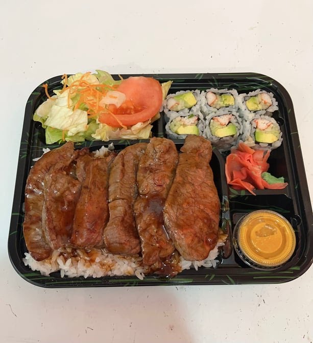 Aburi Sushi by null