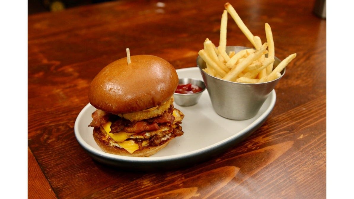 LOCAL Public Eatery Leaside by null