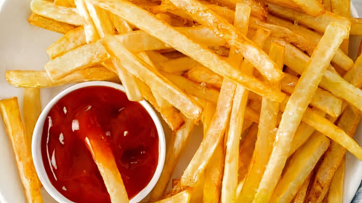 HOOKED CRISPY CHICKEN & FISH by null