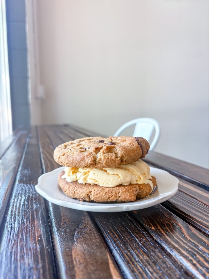 Be Wiched Diner by null