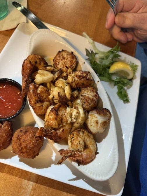 Harpoon Larry's Fish House & Oyster Bar by null