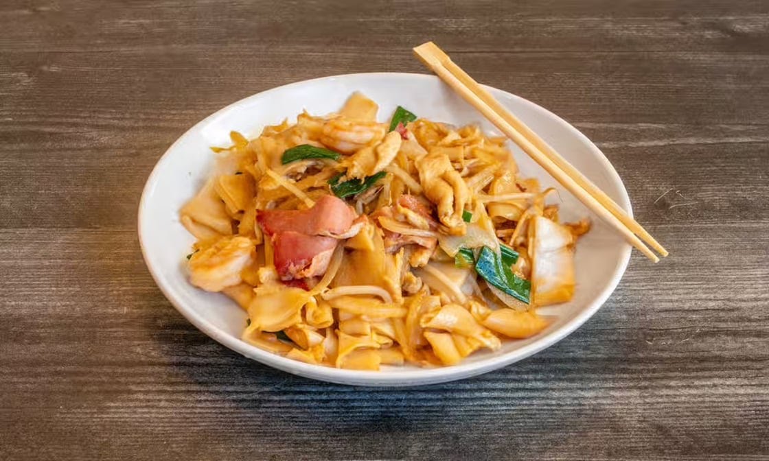 Crouching Tiger Restaurant & Bar by null