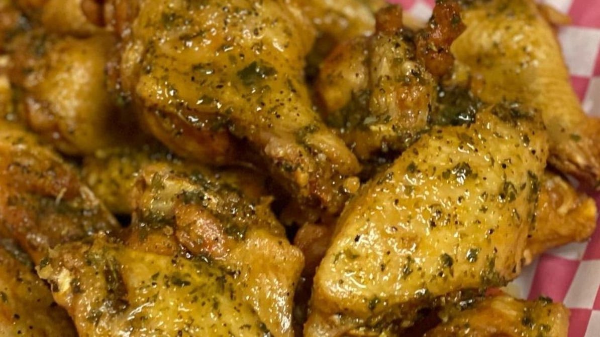 StrikeOut Wingz by null