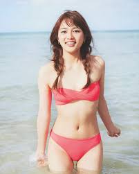 川口春奈 水着|Amazon.co.jp: 川口春奈 ビキニ 水着 モデルとなって着るポスター かけ絵 キャンバス 芸術 ポスター 壁アート 画像 印刷 現代 寝室  装飾 ポスター ホームアートワーク24x36inch(60x90cm) : ホーム＆キッチン