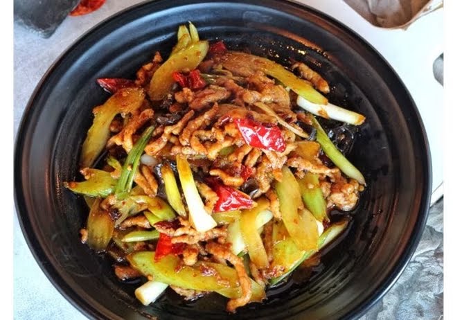 Our Zone 第五空间 家常川菜 by null