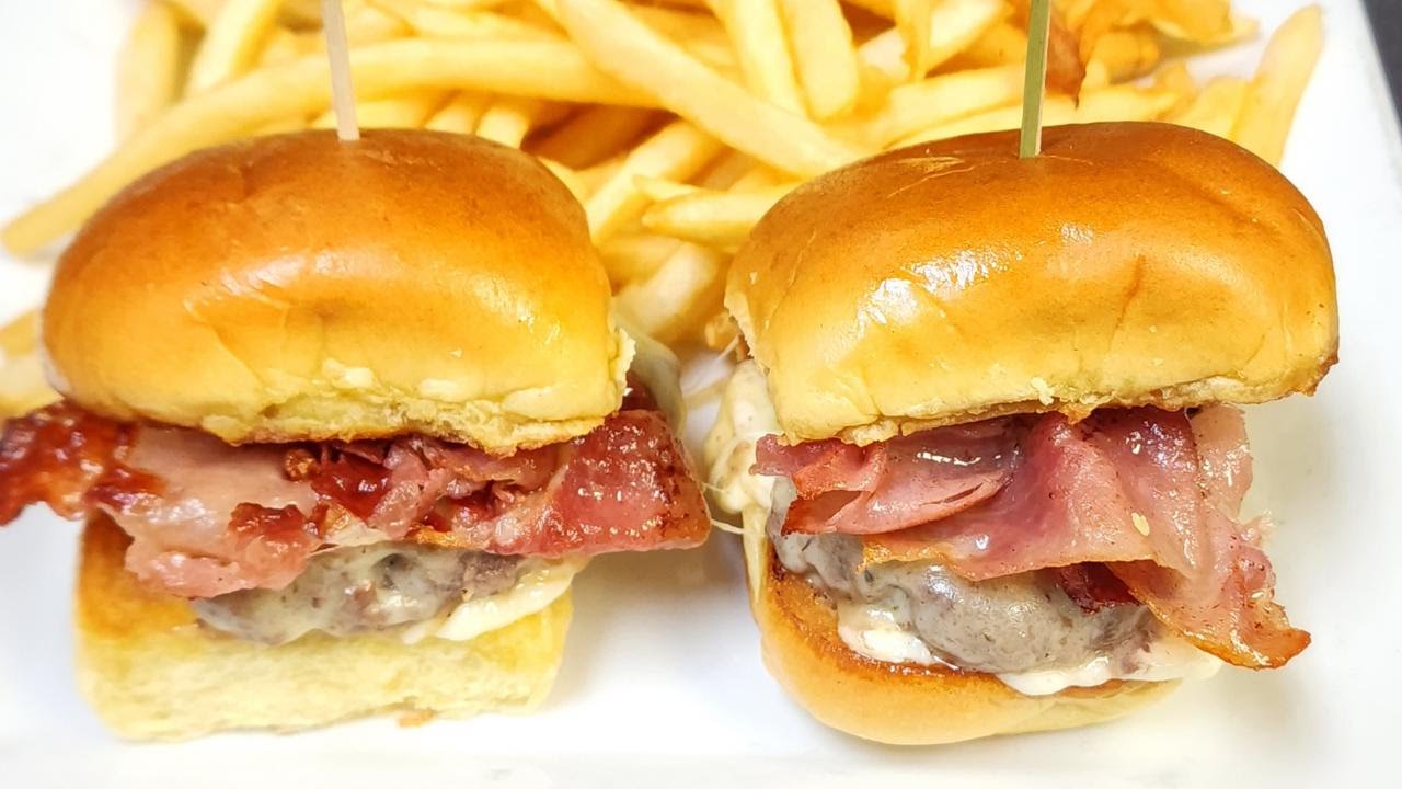 Nosh Restaurant and Wine Lounge by null