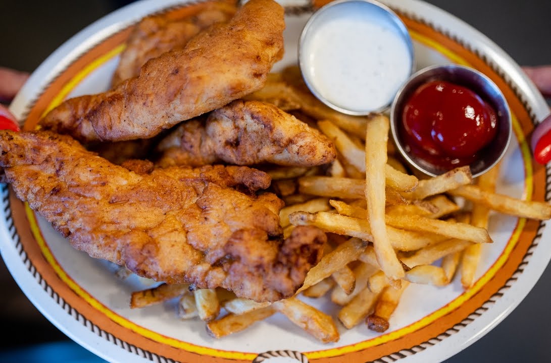 99 Bar Saloon by null