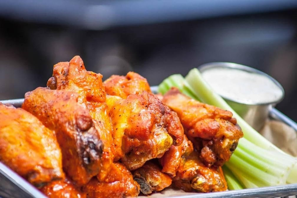 Creatwood Tavern & Rooftop by null