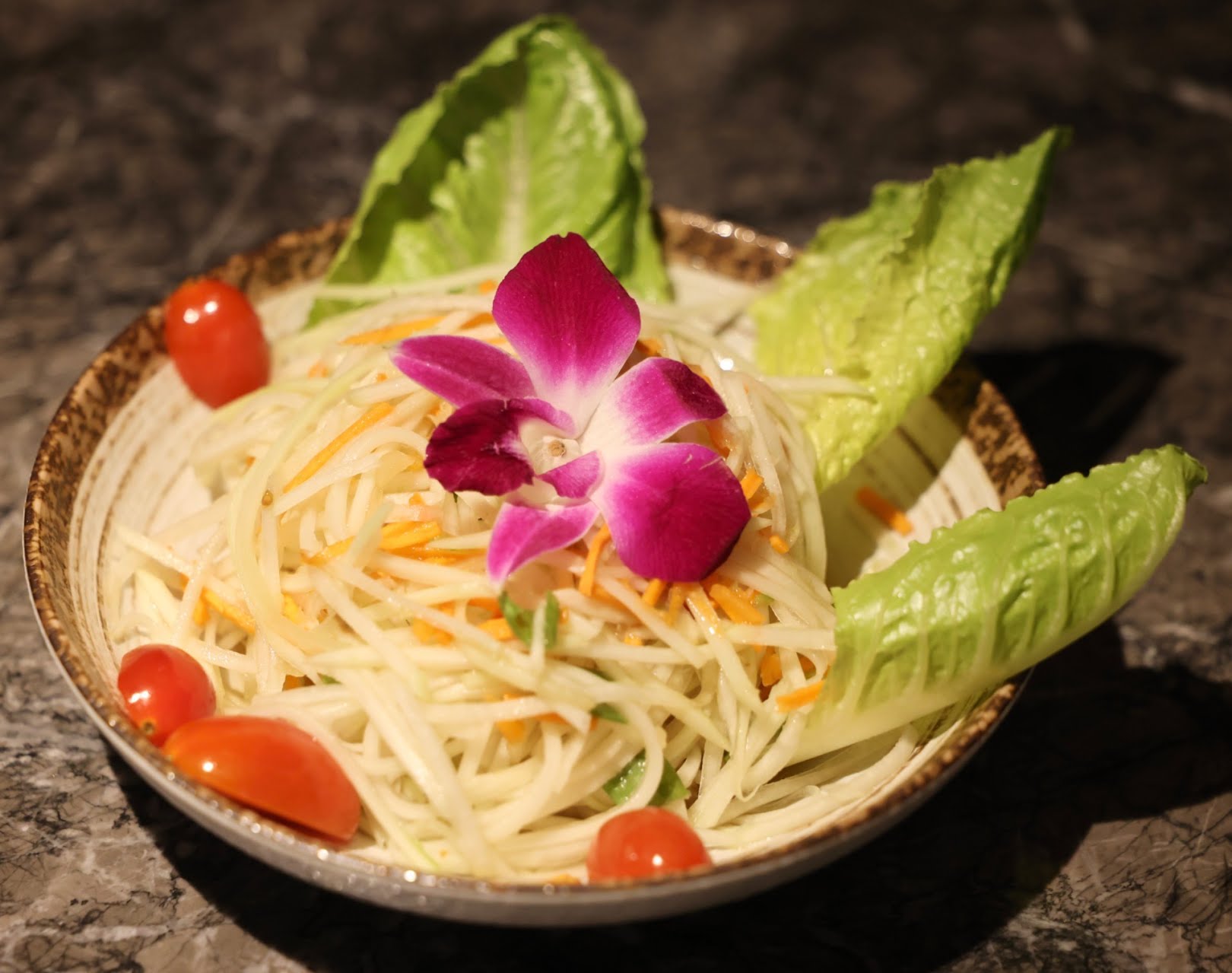 Aves Thai & Asian Fusion restaurant by null