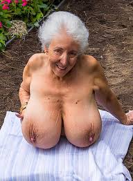 Eaftggaaaa aflhudvh avji jpg x Grandma boobs