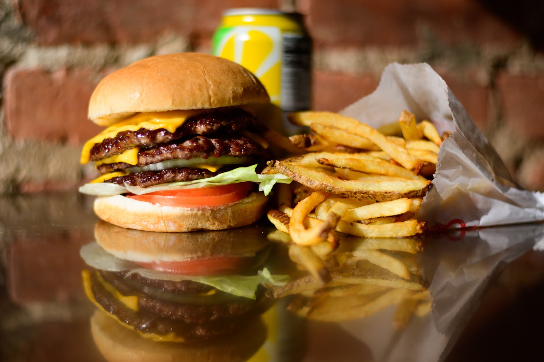 Petey’s Burger by null