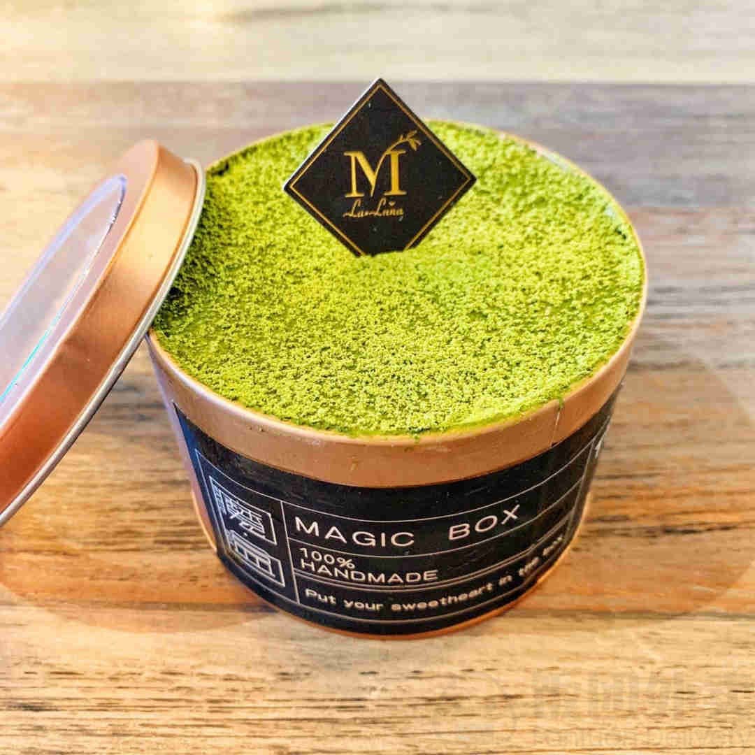 La Luna Tea & Dessert Bar by null