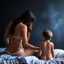  Мать голый сын|Новые фото полуголой Седоковой с ребенком возмутили поклонников - Лайм