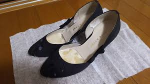 パンプスぶっかけ|セール】【送料無料】ビットローヒールパンプス<br>20.5cm/21cm/21.5cm/22cm ヒール 3cm 〜 4cm  ブラック/グレー/ベージュ ローヒール チャンキーヒール オフィス スクエアトゥ メタルバー 太ヒール お仕事 革 日本製 レディースシューズ 婦人靴  秋物（ふわぴっと ...